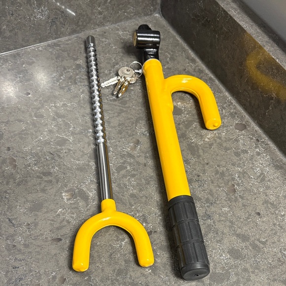 Steering Wheel Lock - Picture 3 of 9